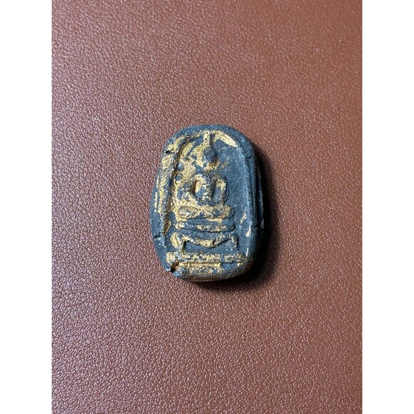 Authentic Thai Amulet Buddha Talisman Black Stone with Gold - Picture 1 of 3